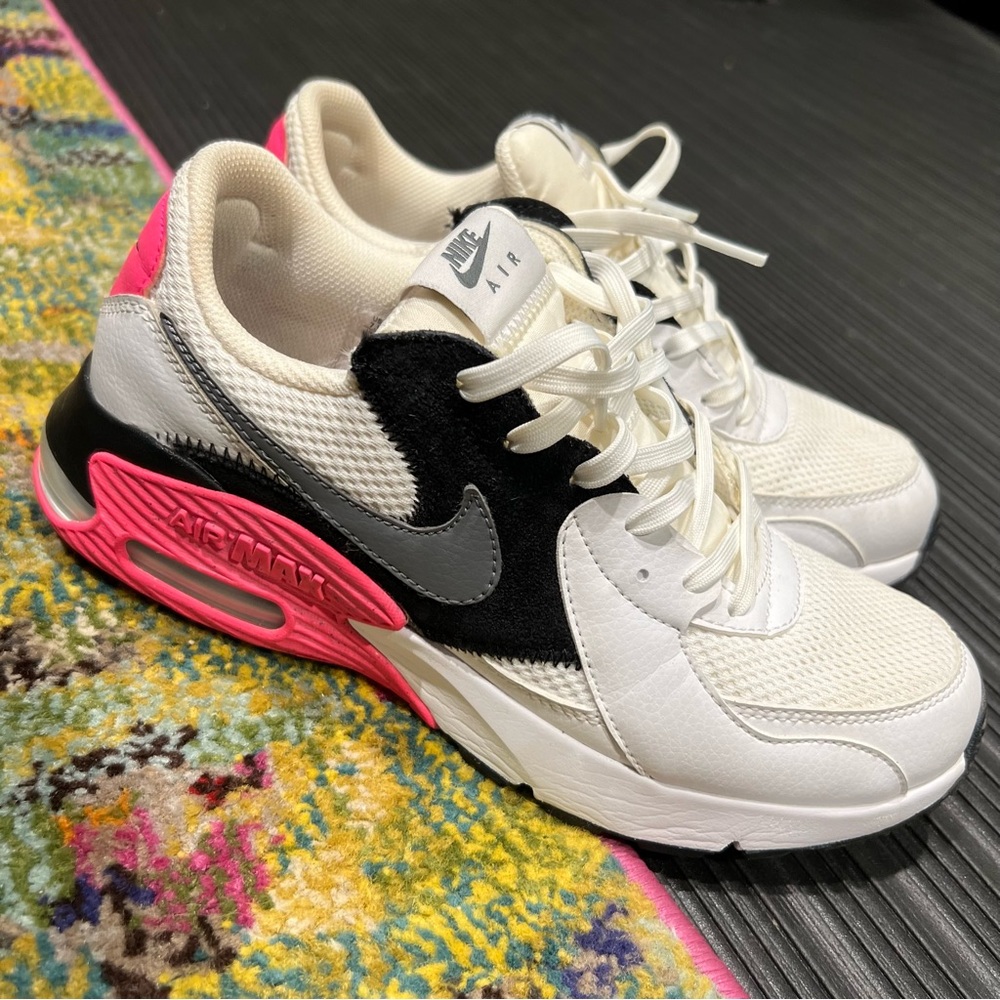 Nike Air Max pink and black